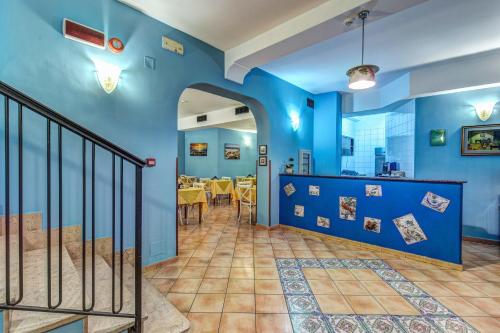 לובי, Hotel Nice in סורנטו