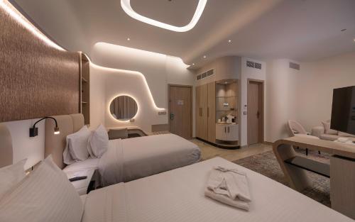 Superior Twin Room with Pool View image 7