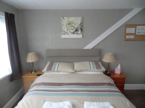 . Kinnegad Corner Hotel