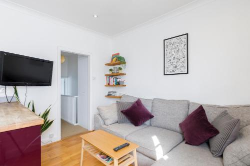 Trendy Central 1 Bed Flat with Roof Terrace