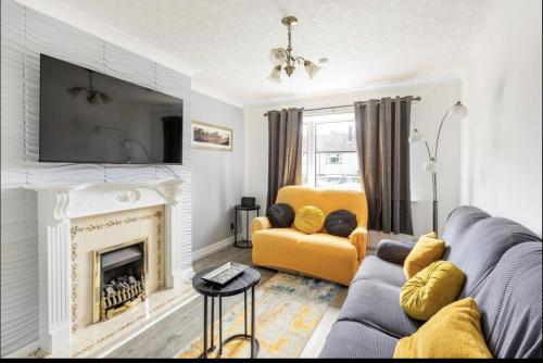 Come & unwind in Charming 5 Bed House in Blackburn