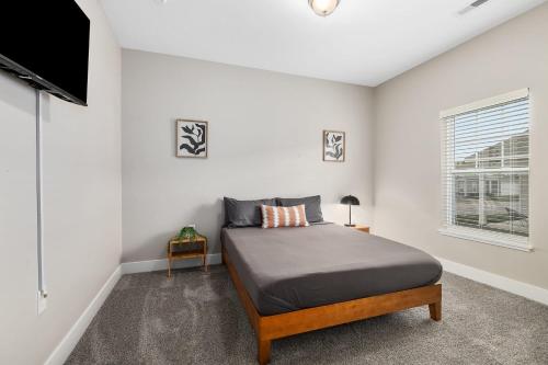 Modern New Build 2BR 2BA Condo w Garage and Patio - image 6