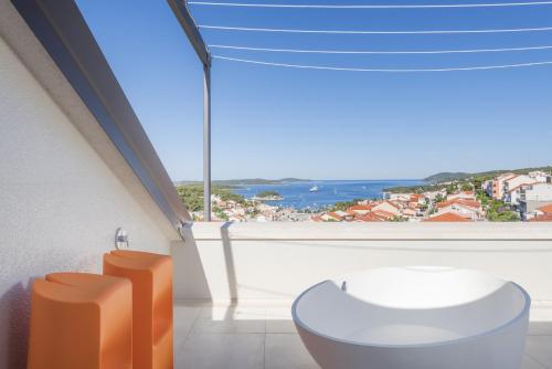 Maki Exclusive Apartments - image 11