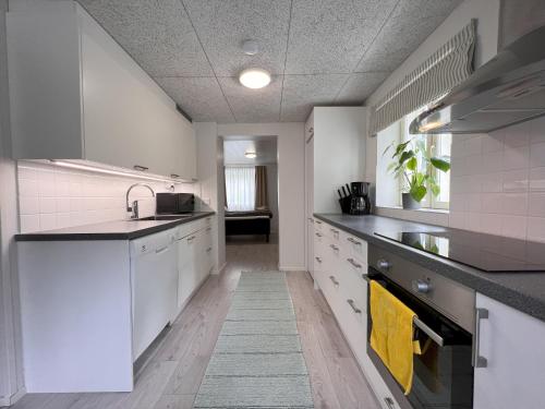 Tunnelmallinen puutalohuoneisto. in Itaharju