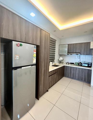 Damen  2 Bedroom Nearby Sunway Subang by DW - image 11