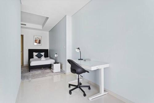 StoneTree - Furnished 2BR with Luxurious Style - image 11
