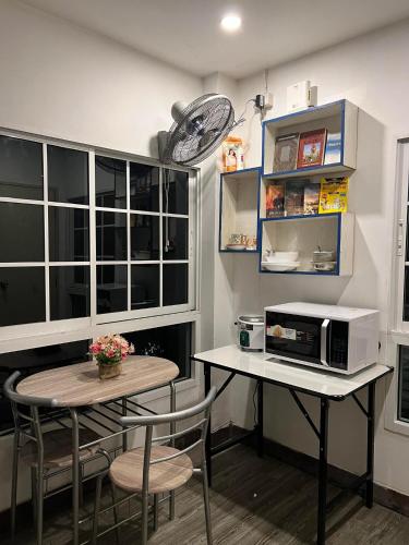 comfy crib hostel - 편의 시설/서비스