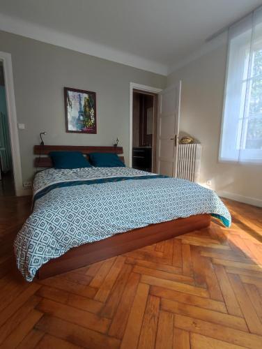 Grand appartement Athis Mons proche Paris - Location saisonnière - Athis-Mons