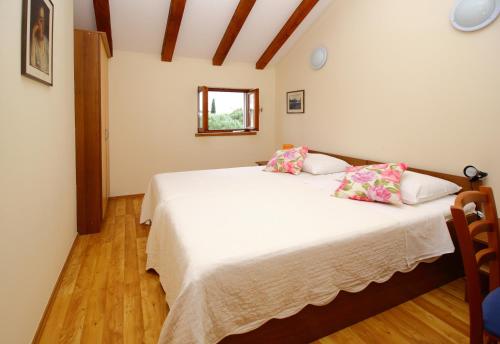 Two-Bedroom Apartment with Sea View