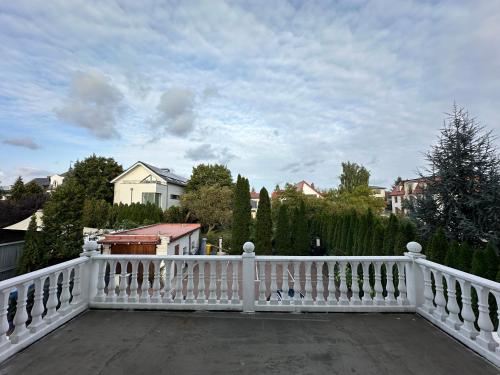 Lezzet PG B&B &TurkishRestaurant – Warsaw, CA