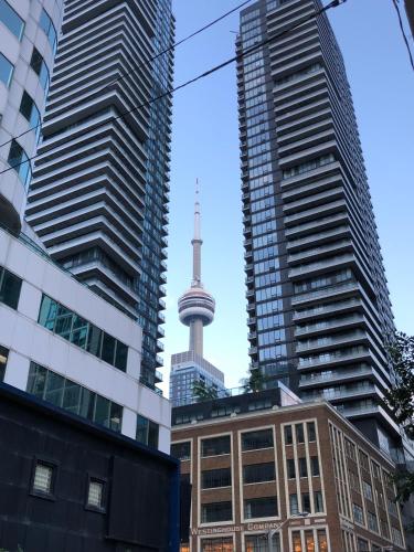 Perfectly Located Cozy Open-Concept Condo