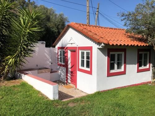 Lisbon Cozy House w/Garden and Pool gîte à louer Tercena
