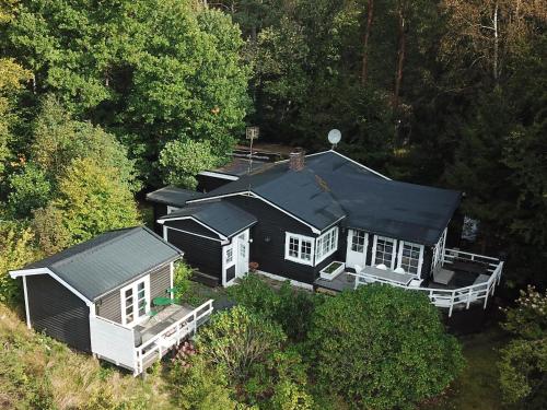 B&B Åsljunga - Peaceful getaway in the woods w/ fireplace - Bed and Breakfast Åsljunga