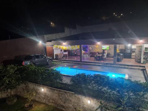 Dara House e eventos com piscina aquecida, sauna, Jacuzzi e área gourmet para festas de até 200 pessoas