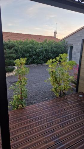 appartement pour 4 avec terrasse in Chanos-Curson