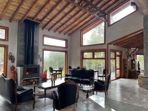 숙소 외관, Cabañas y Hosteria El Condor Pasa VLA (Cabanas y Hosteria El Condor Pasa VLA) in 비랄라앙고스투라