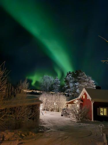 Arctic Circle Cabin