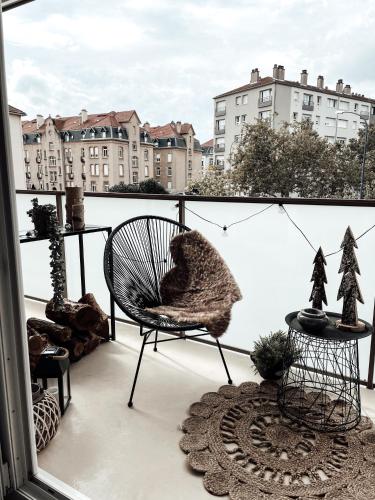 F2 Cosy - Parking privé gratuit - Balcon - Tout à pied Nouvelle Ville, Metz, Gare - 2 à 4 personnes