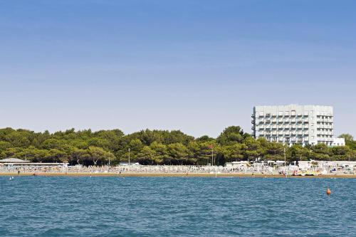 International Beach Hotel