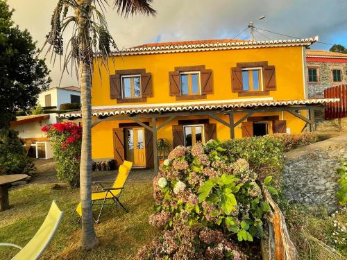 2 bedrooms house with sea view terrace and wifi at Faja da O, Fajã da Ovelha