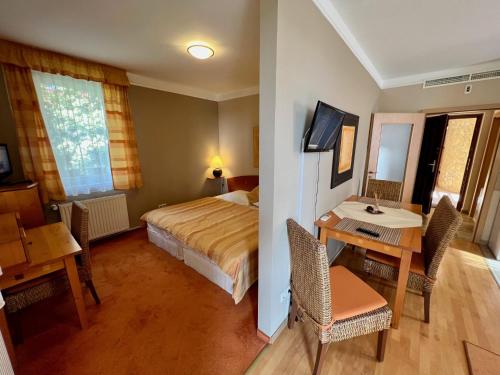 ห้องส่วนกลางสำหรับนั่งเล่น/ดูทีวี, Luxus Golf Apartment in บัคเฟอร์โด