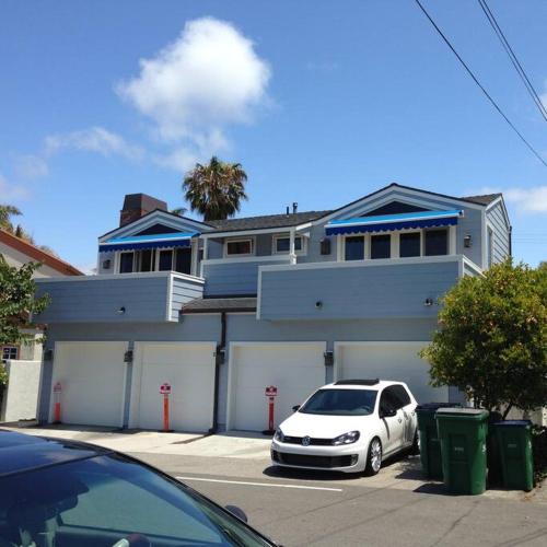 Laguna Beach Modern Home-beach across st/town 1blk in Laguna Beach, USA