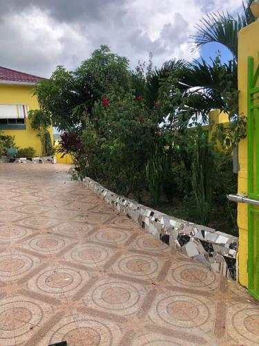 Vistas, LEO VILLA in Old Harbour