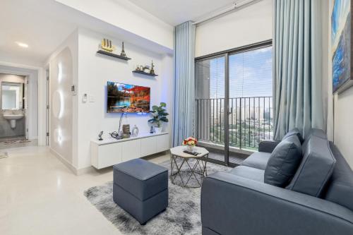 Cozy 2 Bedrooms Condo in T1 Masteri Thao Dien, Fully Furnished With Full Amenities