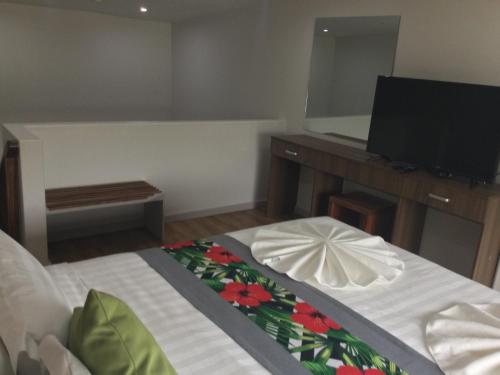 Vualiku Hotel & Apartments - Photo 1