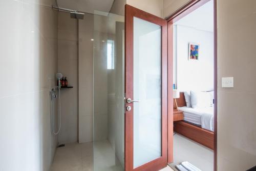 Standard Double Room image 3