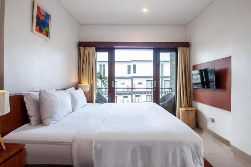 Standard Double Room image 5