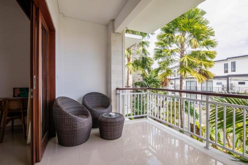 Double Room with Balcony image 4