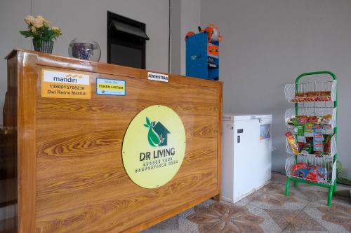 Lobby, DR Living Syariah Solo Mitra RedDoorz near Tirtonadi Bus Terminal