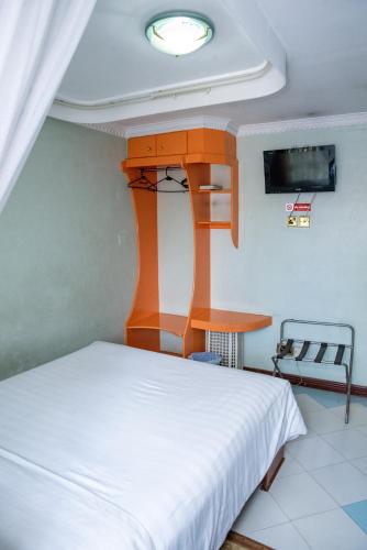 Standard Double Room image 1