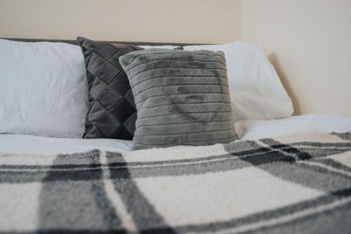 Huge 5BDRM Ensuite in Liverpool Monthly discounts Bu Hinkley Homes Short Lets & Serviced Accomodation, Liverpool (photo 9)