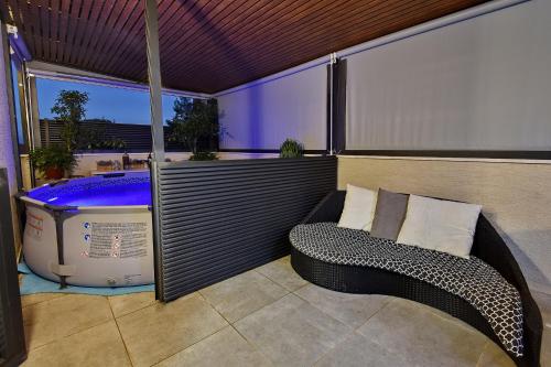 設施, סוויטות רומאנס - סוויטות מהממות לזוגות ומשפחות in 梅圖拉