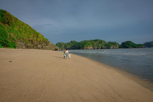 Pak Nam Resort thumbnail 3