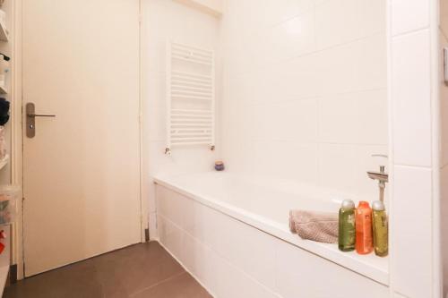 Central and Parisian style - 3 bedrooms, Paris (photo 9)