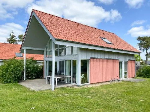 Gruppenunterkunft Wiesengeflüster S2 mit Wiesenblick, Sauna und Kamin in Röbel, Deutschland