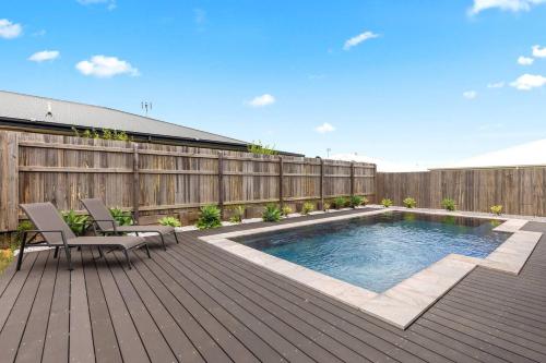 'The Pool House' Spacious Family Stay at Hervey Bay