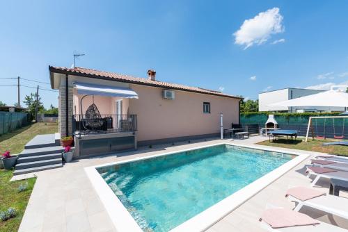 Villa Daris in Marici