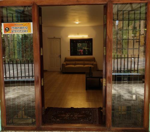 Forest Gate only family - image 4