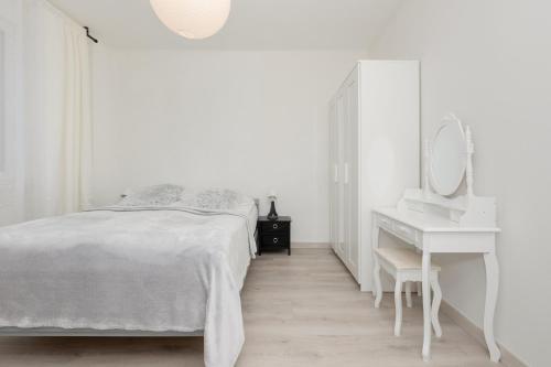 Apartment image 10