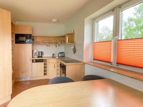 Konyha, Ferienwohnung mit Balkon - Hunde willkommen - Wiesengeflüster (Ferienwohnung mit Balkon - Hunde willkommen - Wiesengefluster) in Robel/Muritz