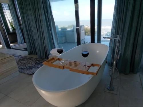 Баня, Ntomb'lele Ocean View Luxury Holiday Villas in Tugela Mouth