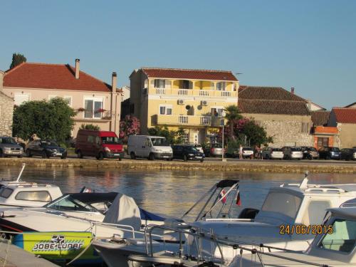 Apartments Renjak, Sukošan (San Cassiano)