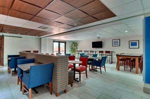 Holiday Inn Express & Suites Bad Axe an IHG Hotel - image 13