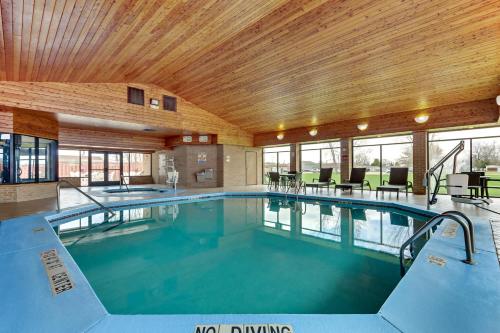 泳池, Holiday Inn Express Hotel And Suites Bad Axe By IHG in 巴德阿克斯