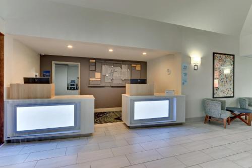 Holiday Inn Express Hotel And Suites Bad Axe By IHG - 숙소 외관
