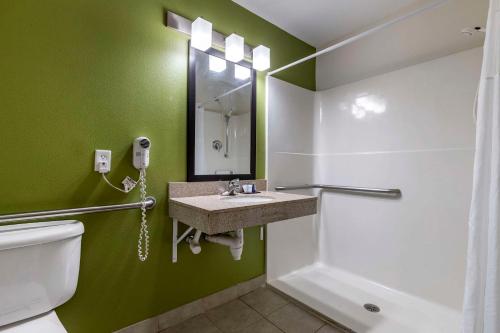 Sleep Inn & Suites Pleasant Hill - Des Moines